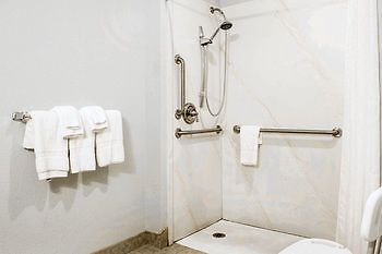 Econo Lodge Norwalk Extérieur photo