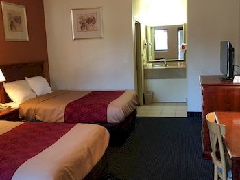 Econo Lodge Norwalk Extérieur photo