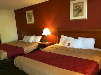 Econo Lodge Norwalk Extérieur photo