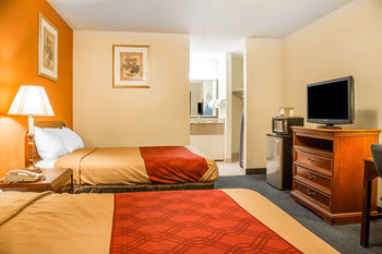 Econo Lodge Norwalk Extérieur photo