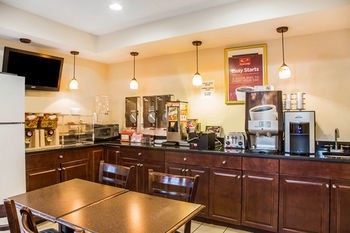 Econo Lodge Norwalk Extérieur photo